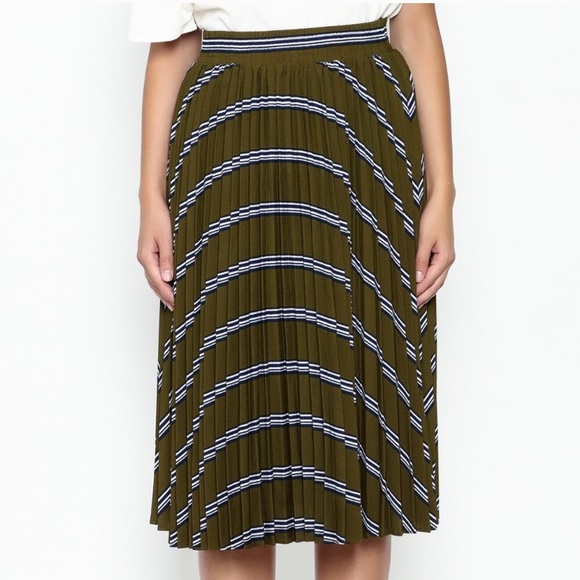 ⭐️Pleated Skirt English Factory Urban Trendy - Picture 4 of 8